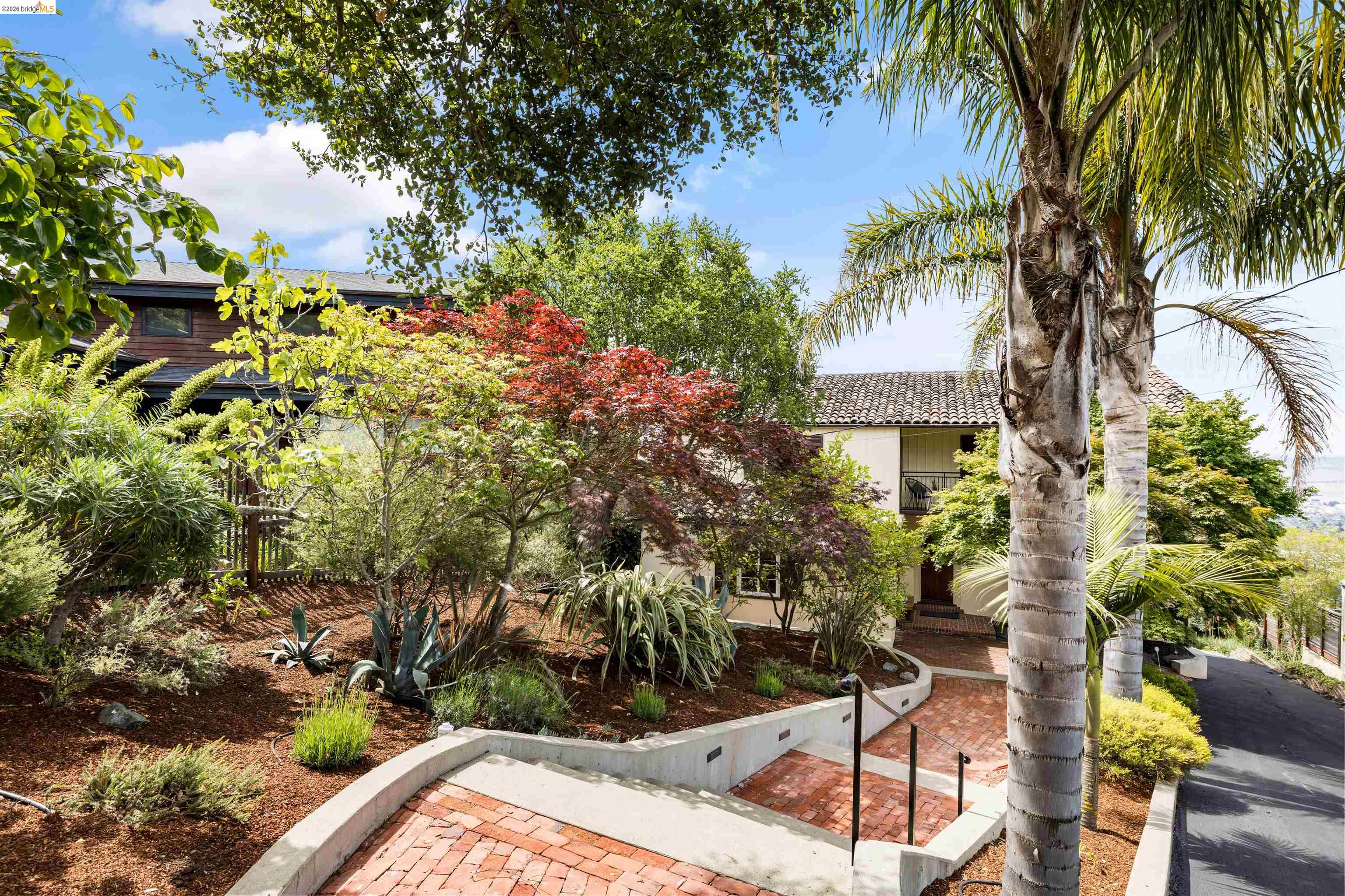 1530 Campus Dr