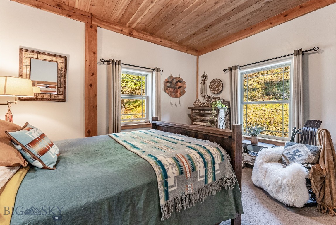 4090 Trail Creek Road