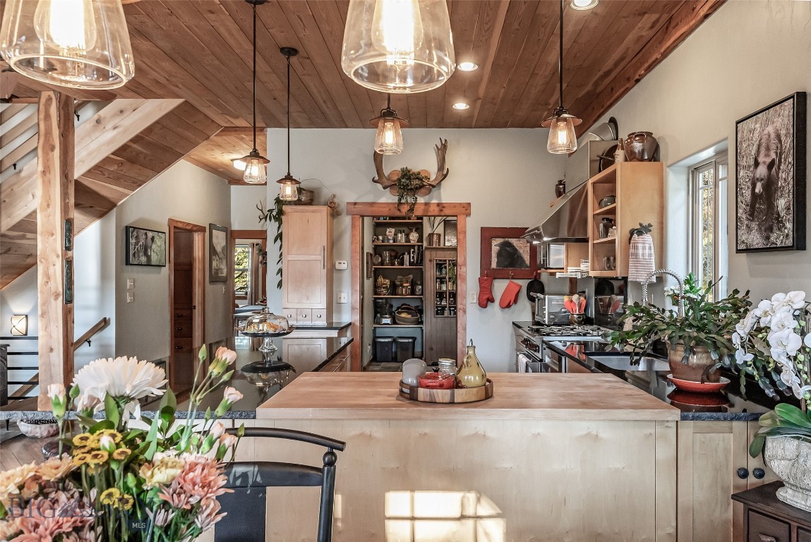 4090 Trail Creek Road
