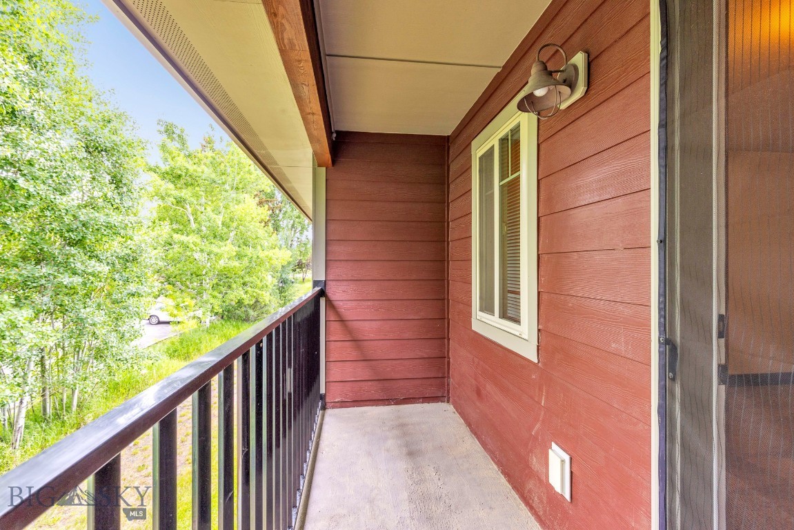 734 S 23rd Avenue 5