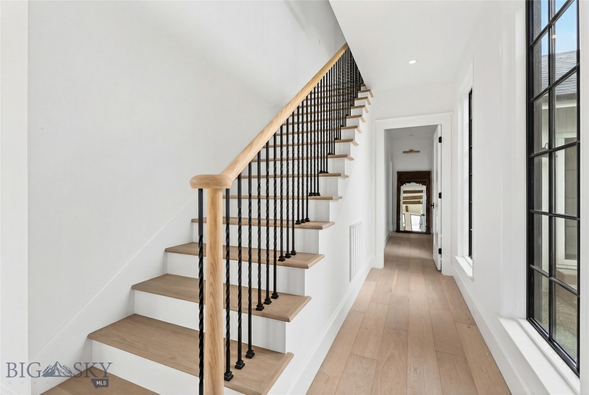 1301 Cambridge Drive
