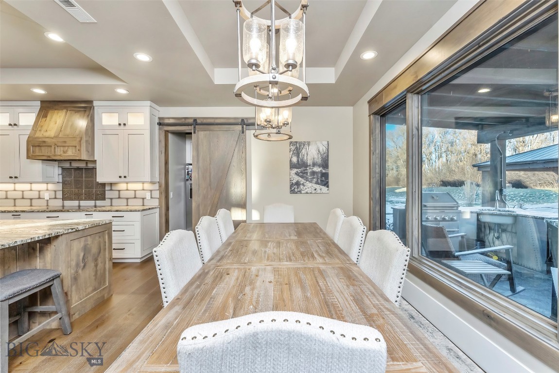 555 Glory Lane