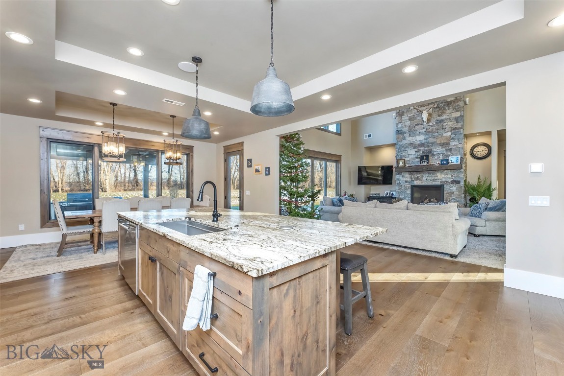 555 Glory Lane