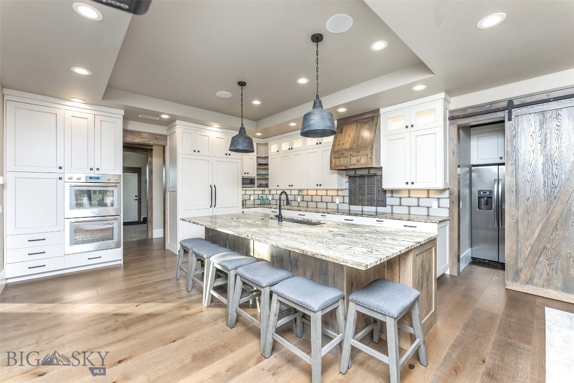 555 Glory Lane