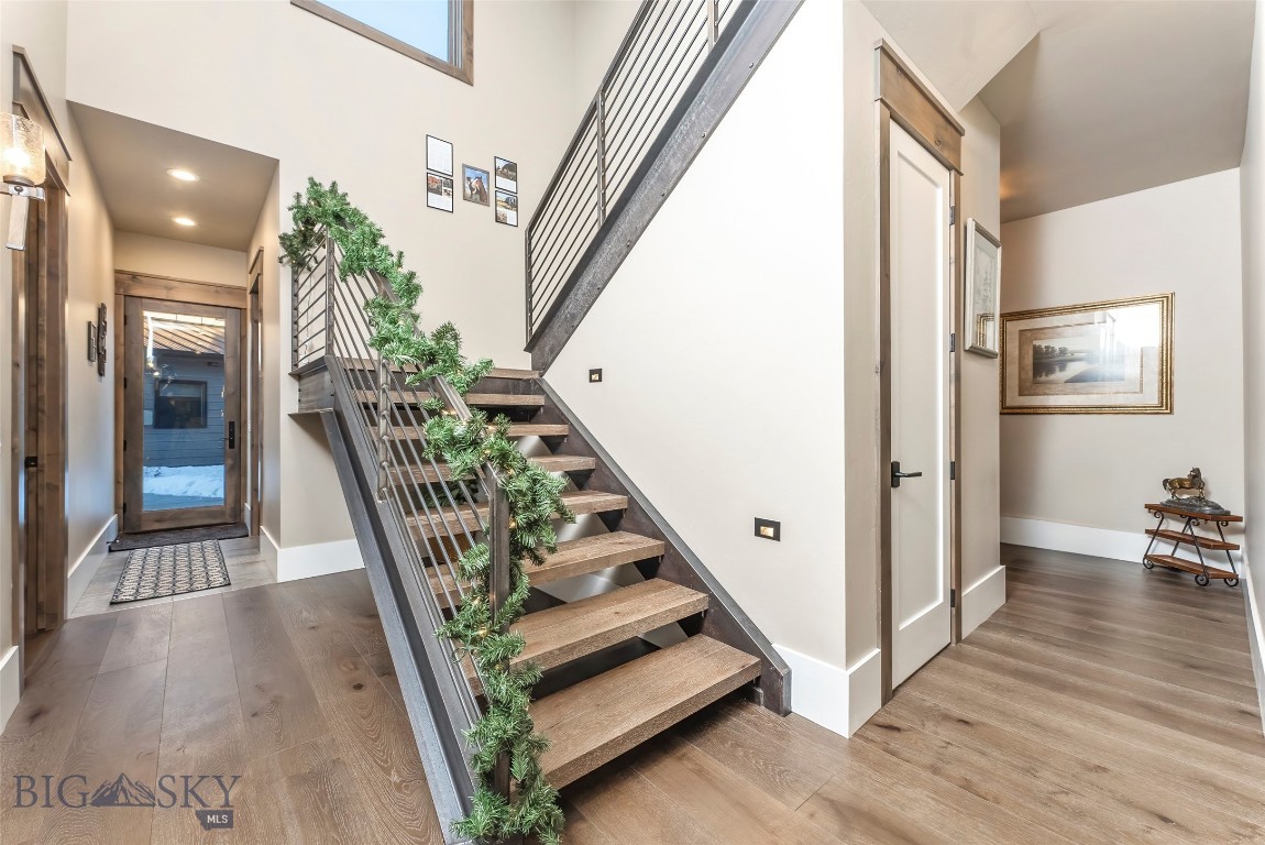 555 Glory Lane