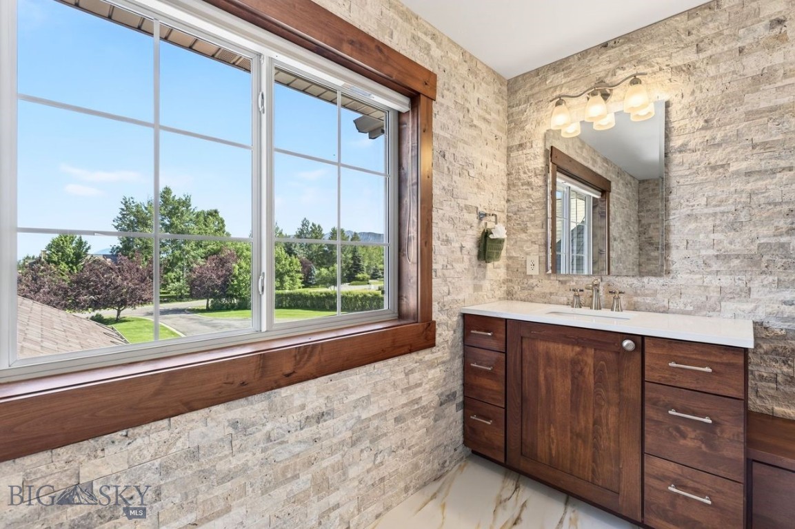125 Little Wolf Road