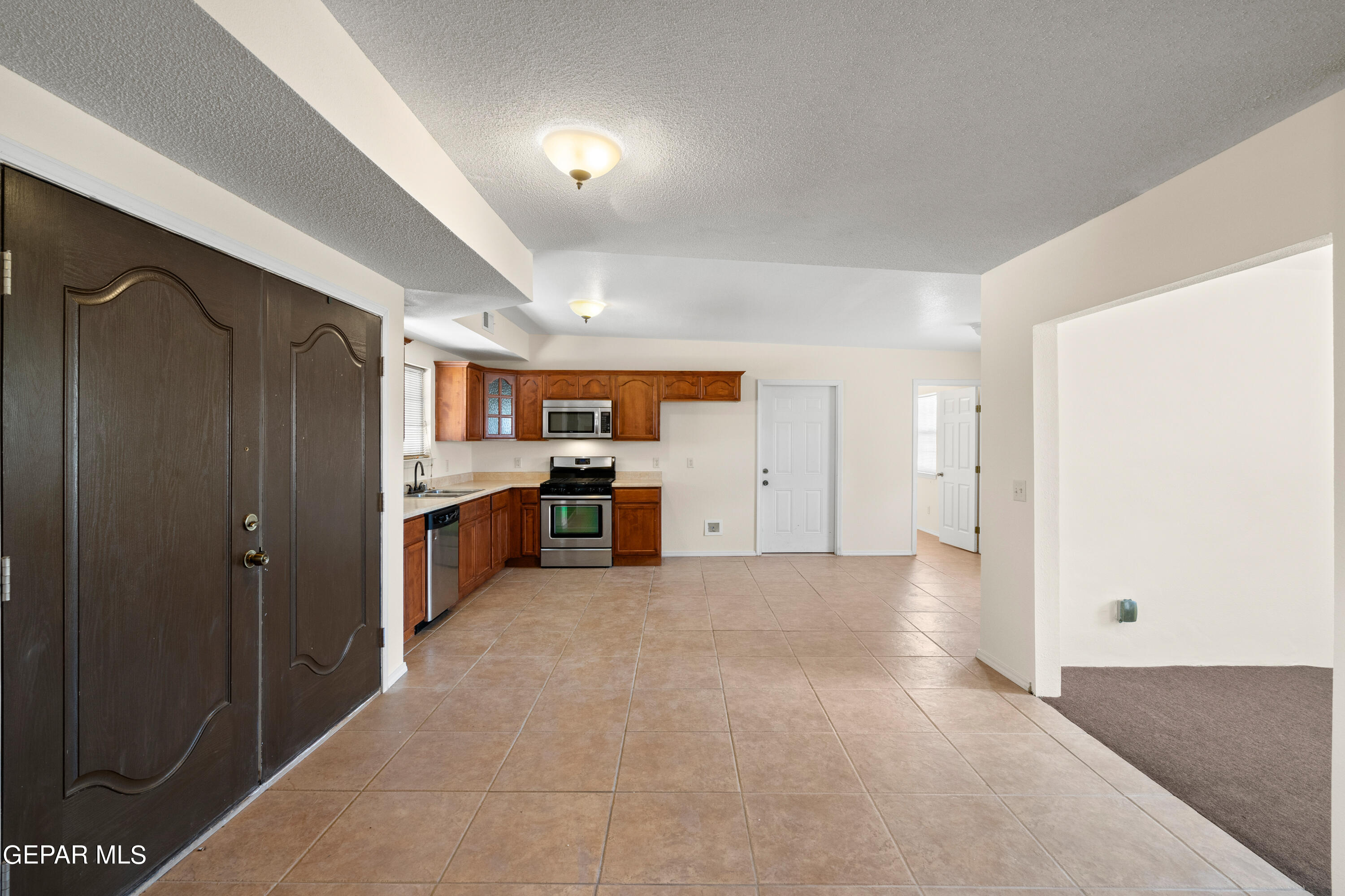 6020 VALLE ESPANOLA Lane