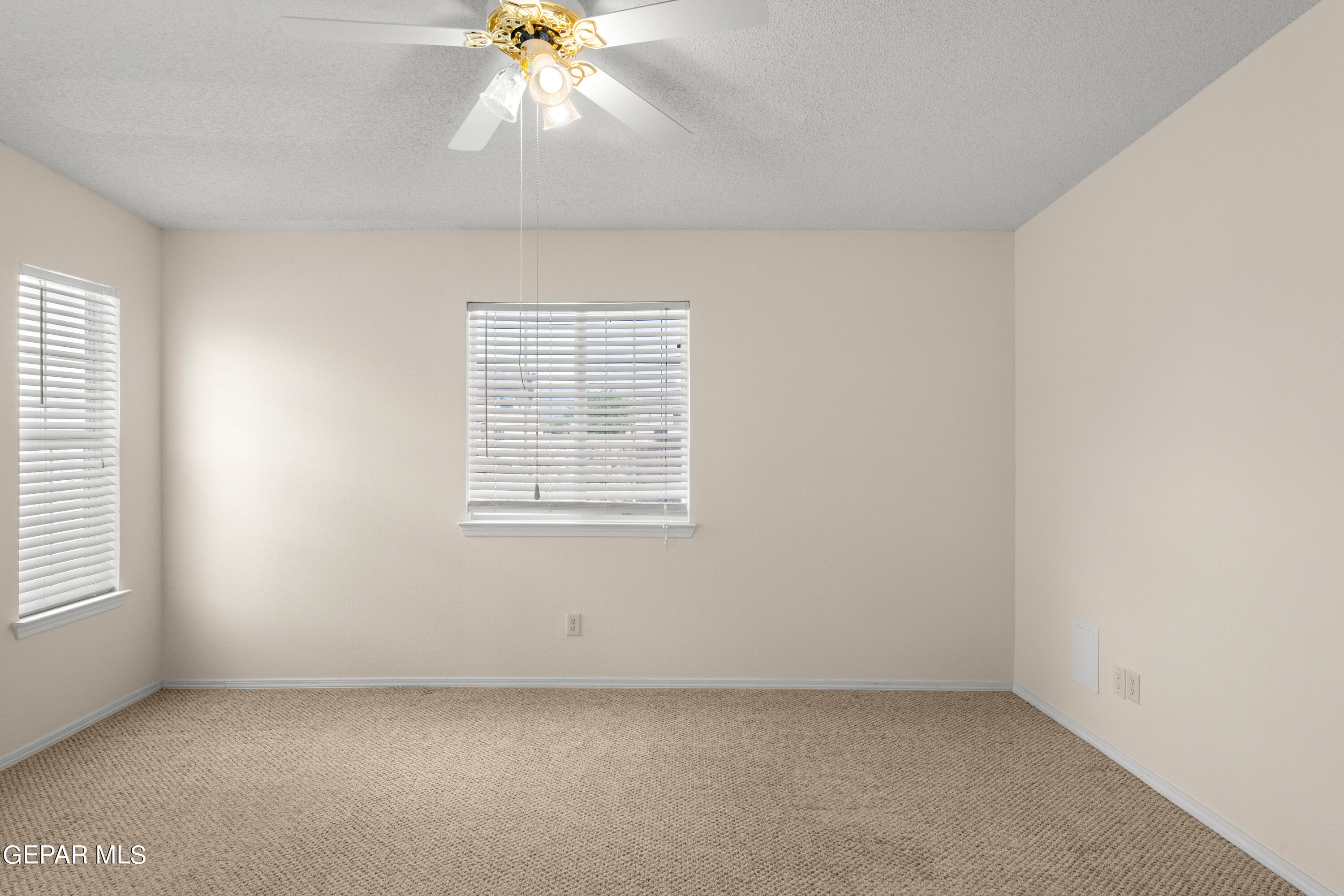 6020 VALLE ESPANOLA Lane