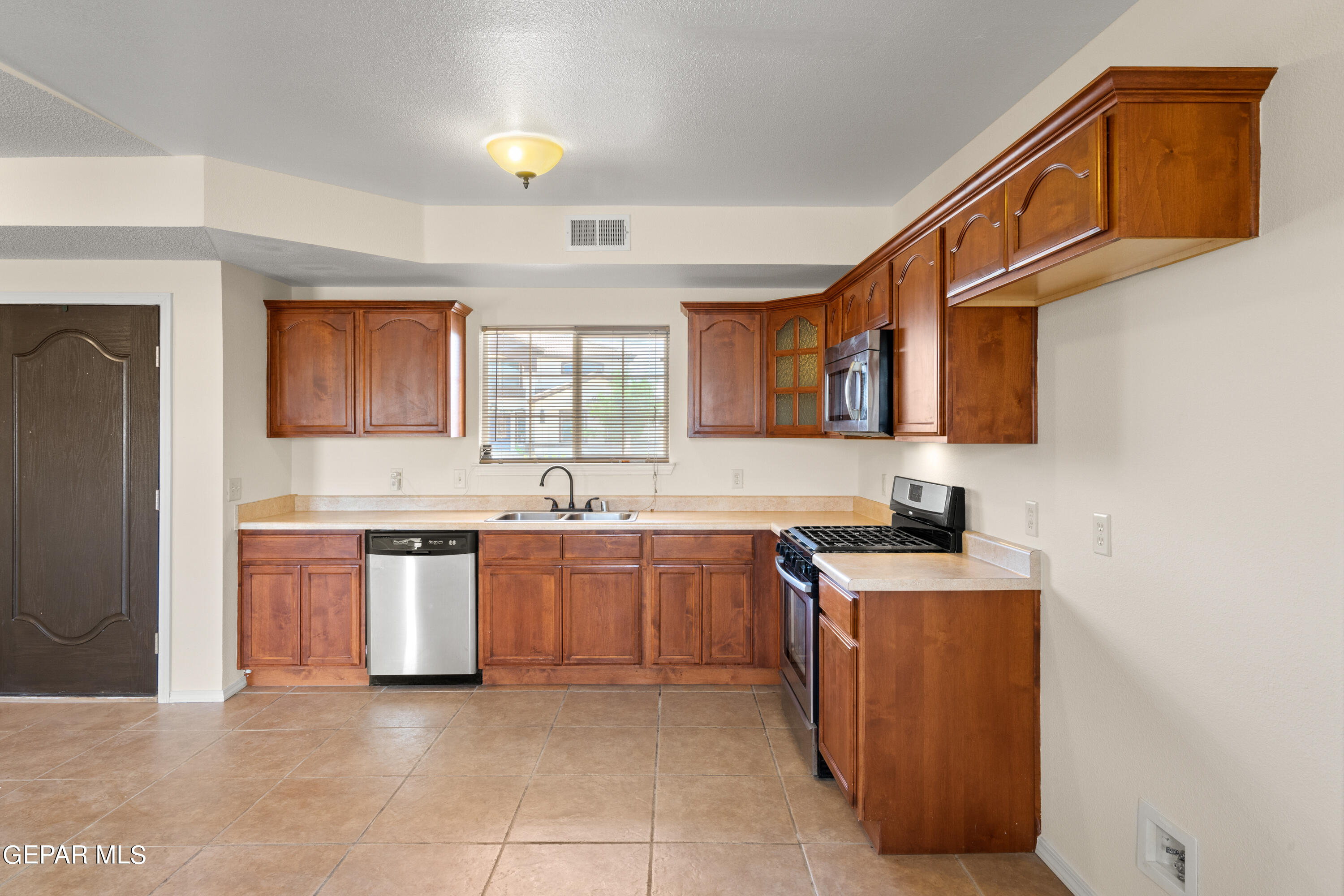 6020 VALLE ESPANOLA Lane