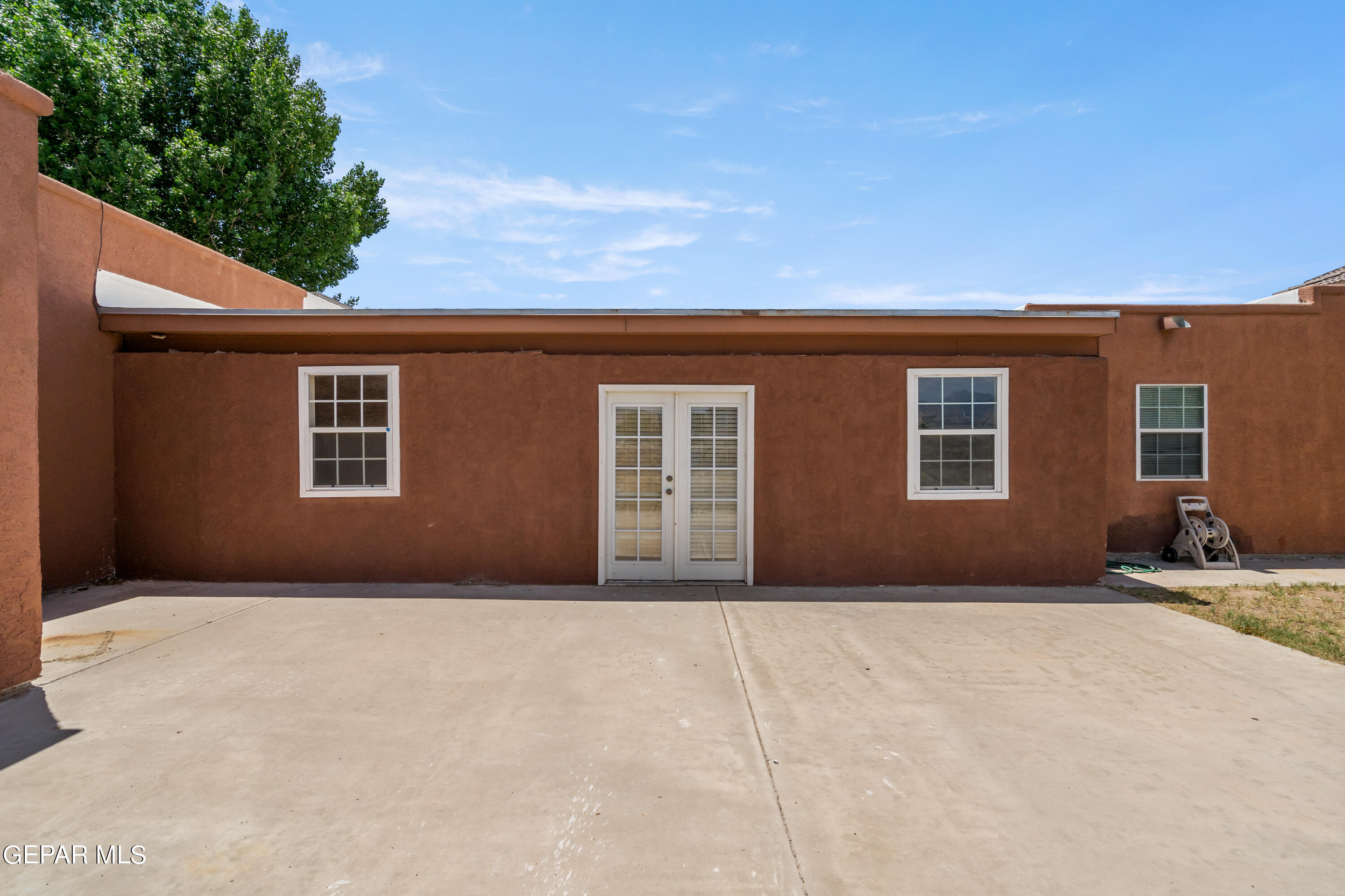 6020 VALLE ESPANOLA Lane