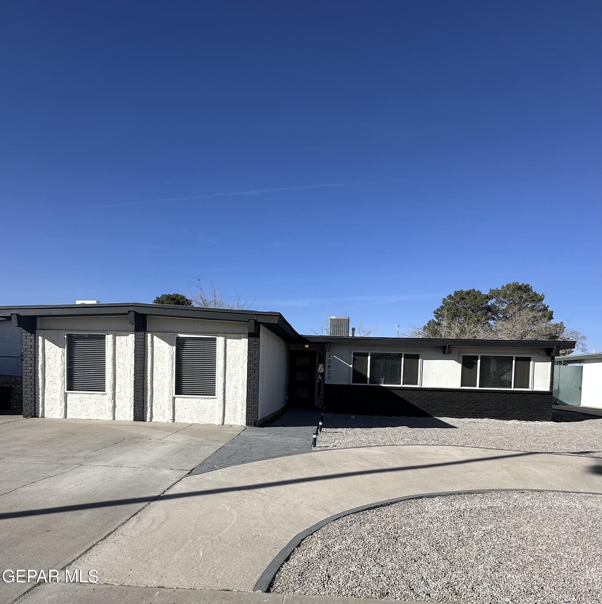 10823 Elkhart Drive Drive