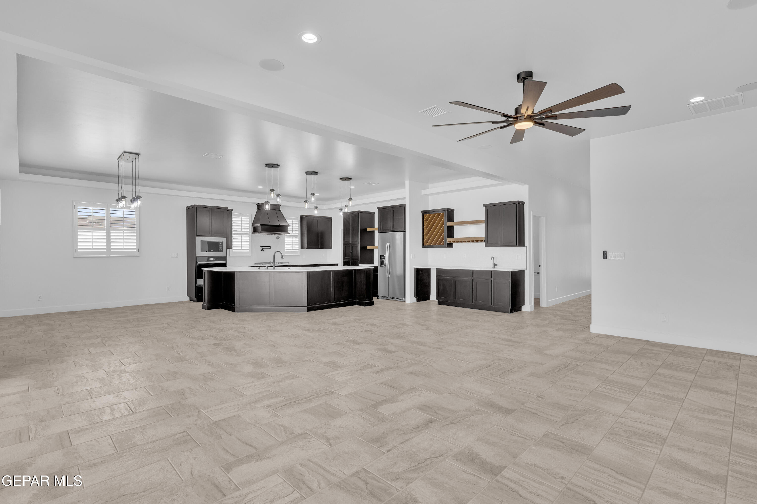 15011 Hinojos Avenue