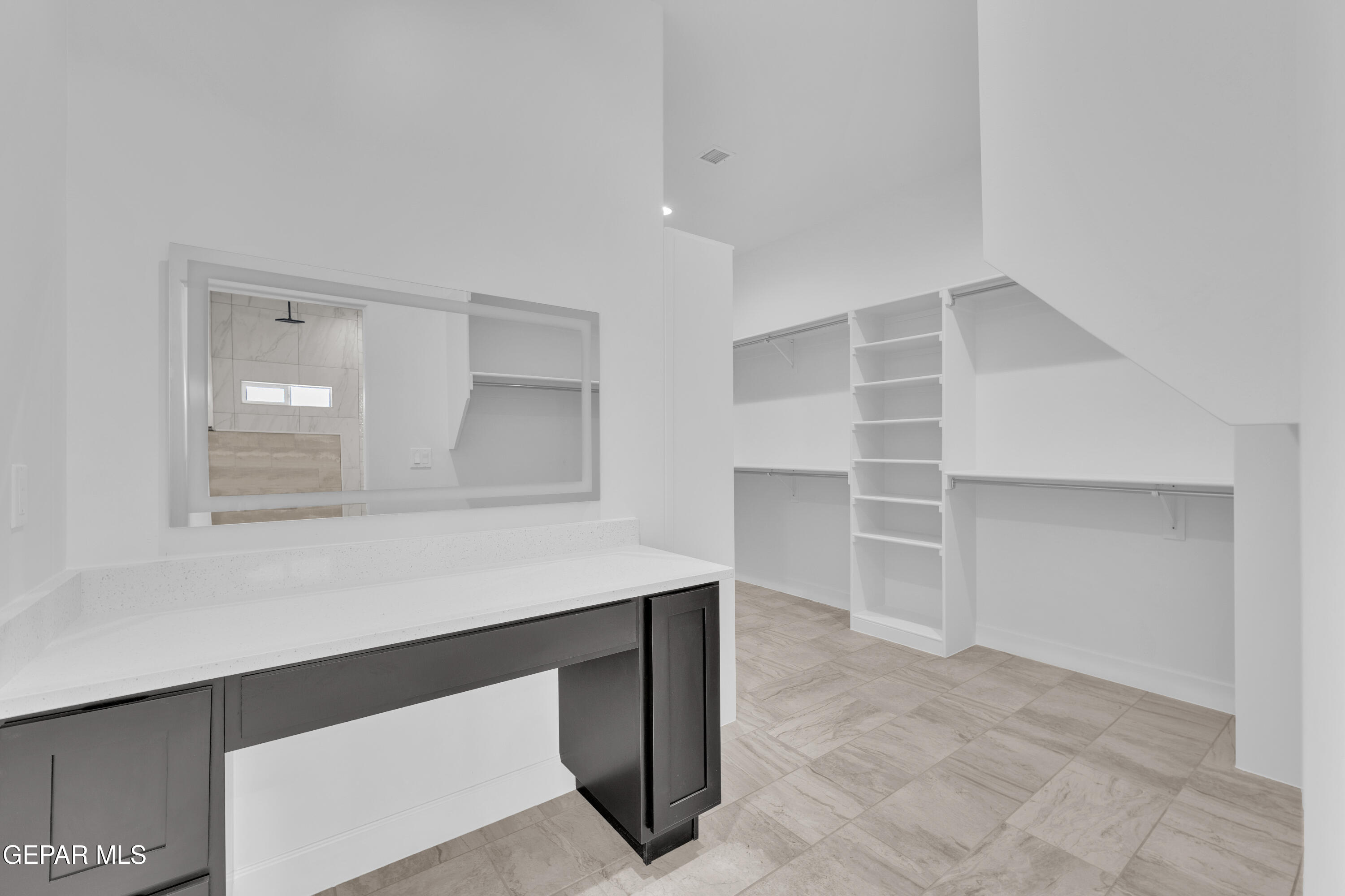 15011 Hinojos Avenue