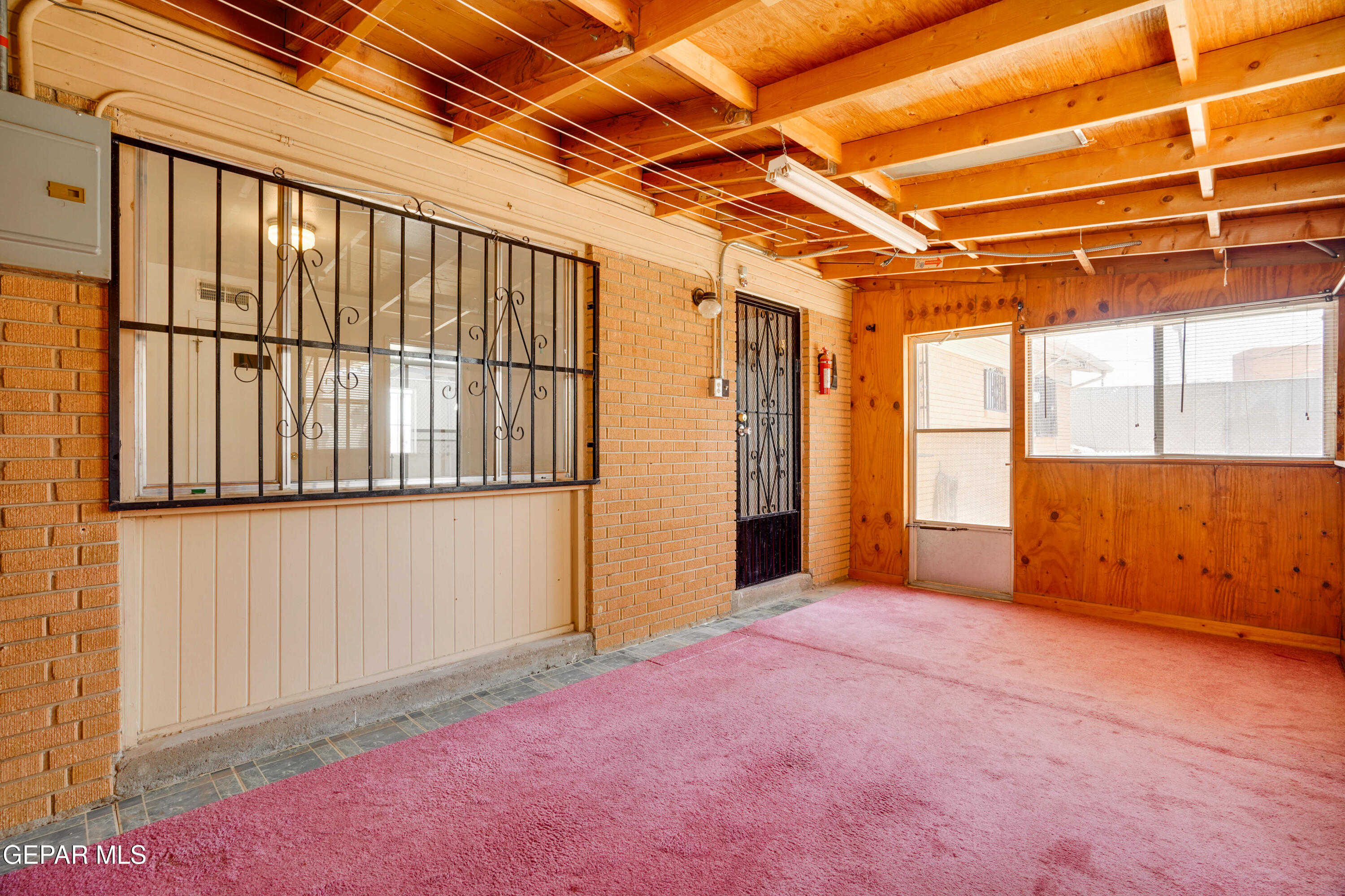 10317 Wilshire Drive