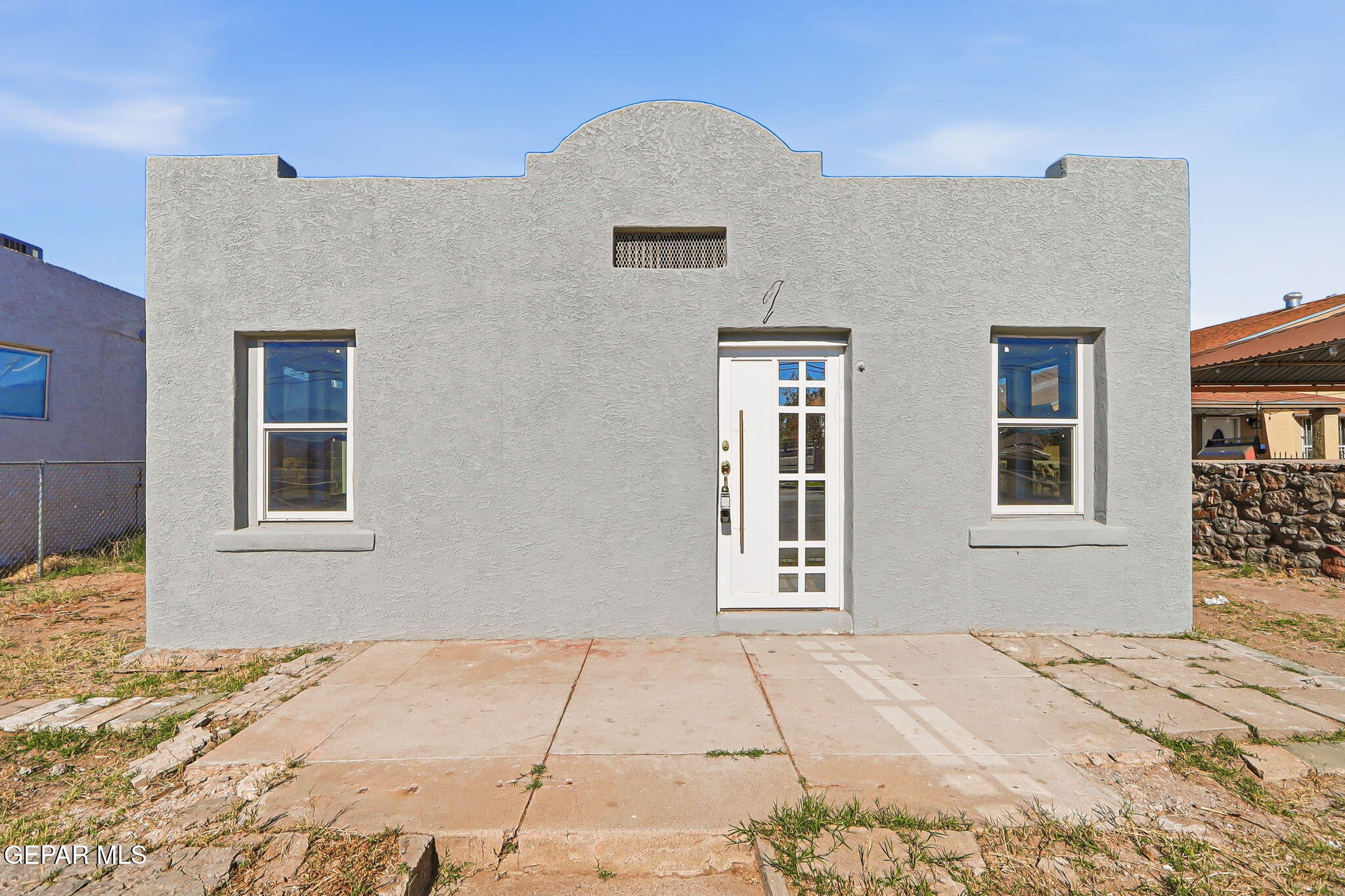 3317 E MISSOURI Avenue