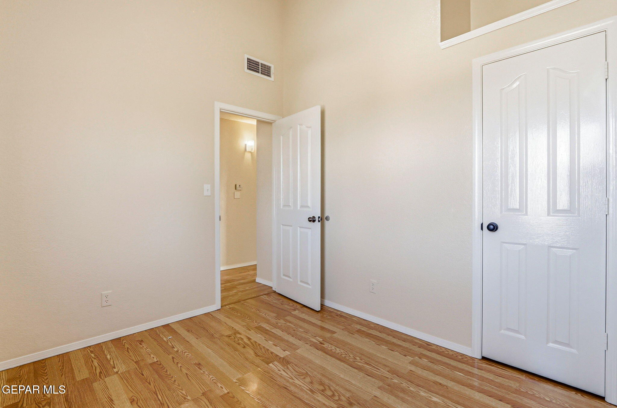 3432 CHICKASAW Drive