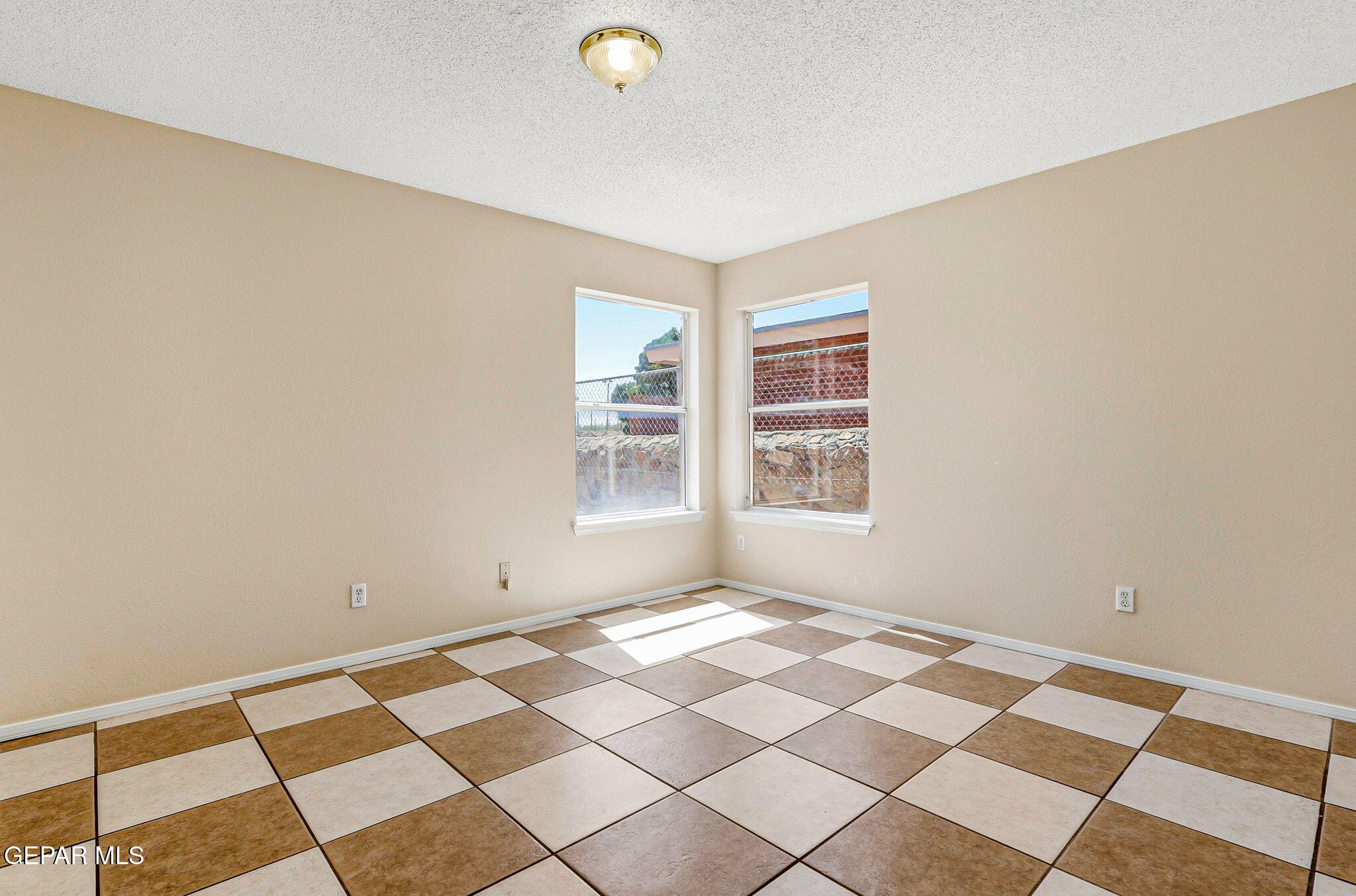 3432 CHICKASAW Drive