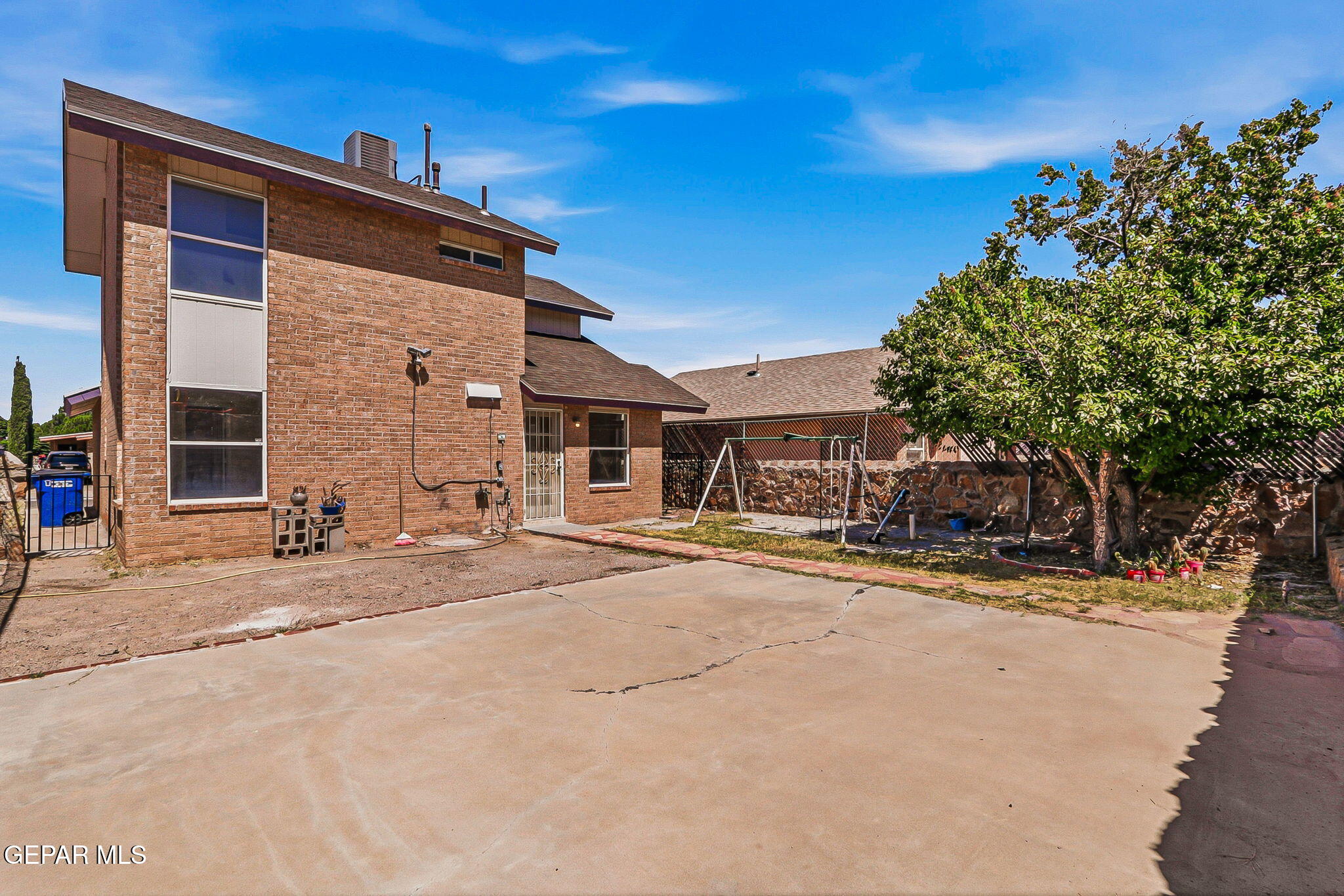 3432 CHICKASAW Drive