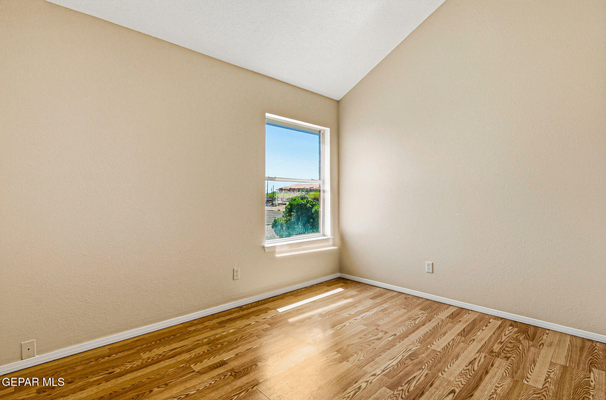 3432 CHICKASAW Drive