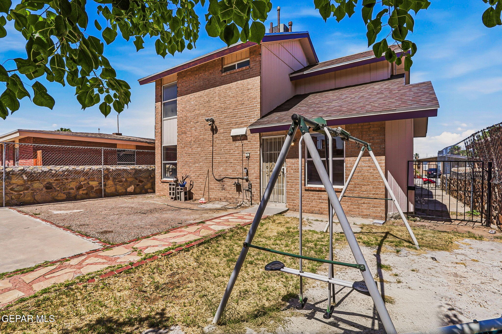 3432 CHICKASAW Drive