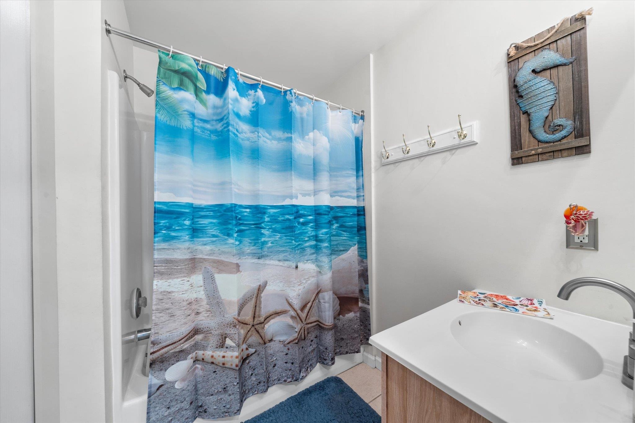 4712 Atlantic Avenue Unit: 104