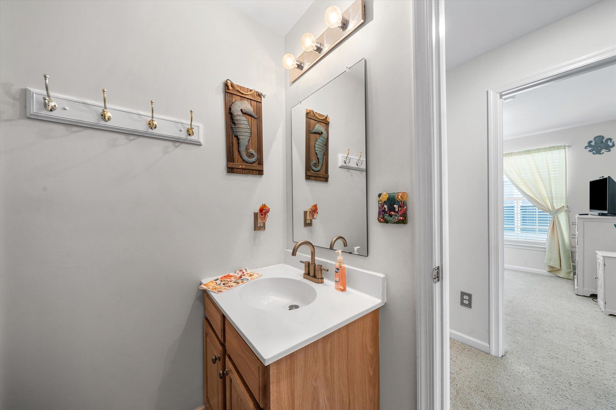 4712 Atlantic Avenue Unit: 104