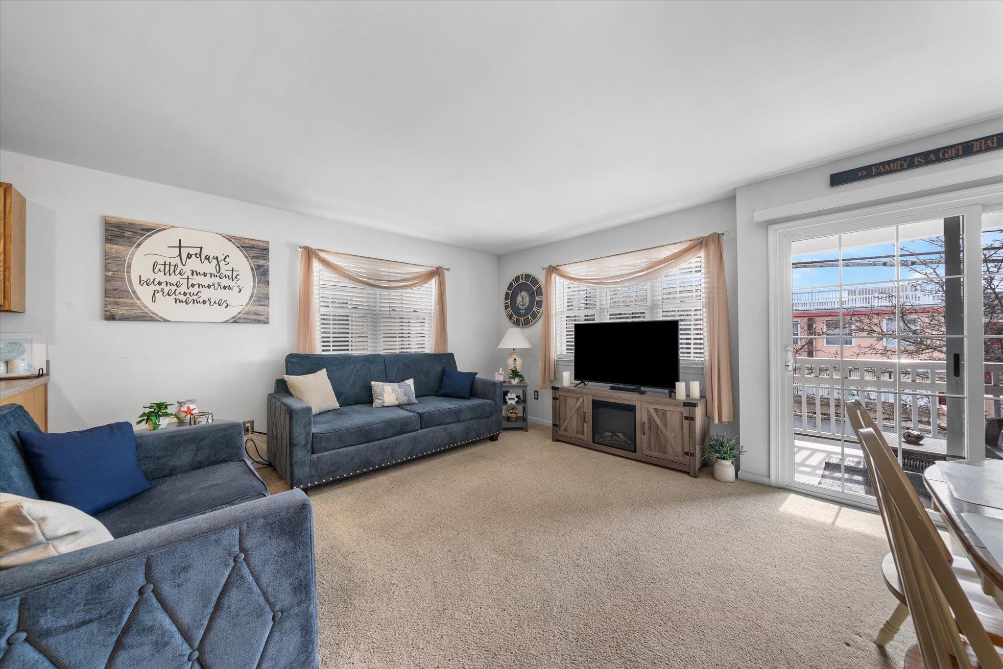 4712 Atlantic Avenue Unit: 104