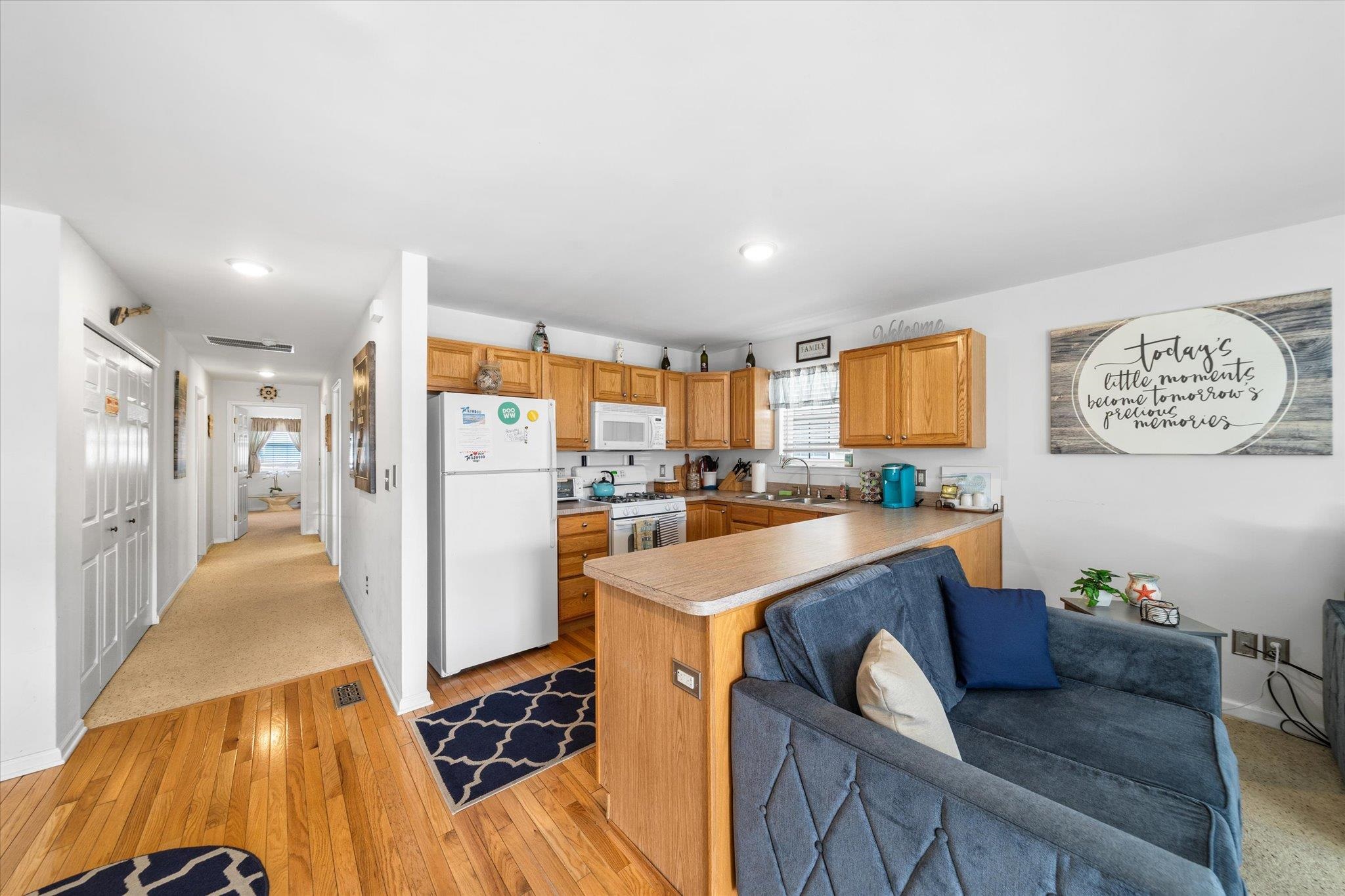 4712 Atlantic Avenue Unit: 104