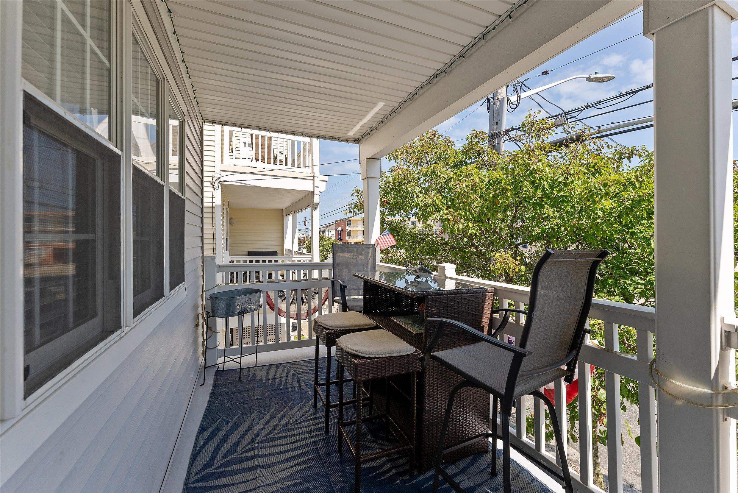 4712 Atlantic Avenue Unit: 104