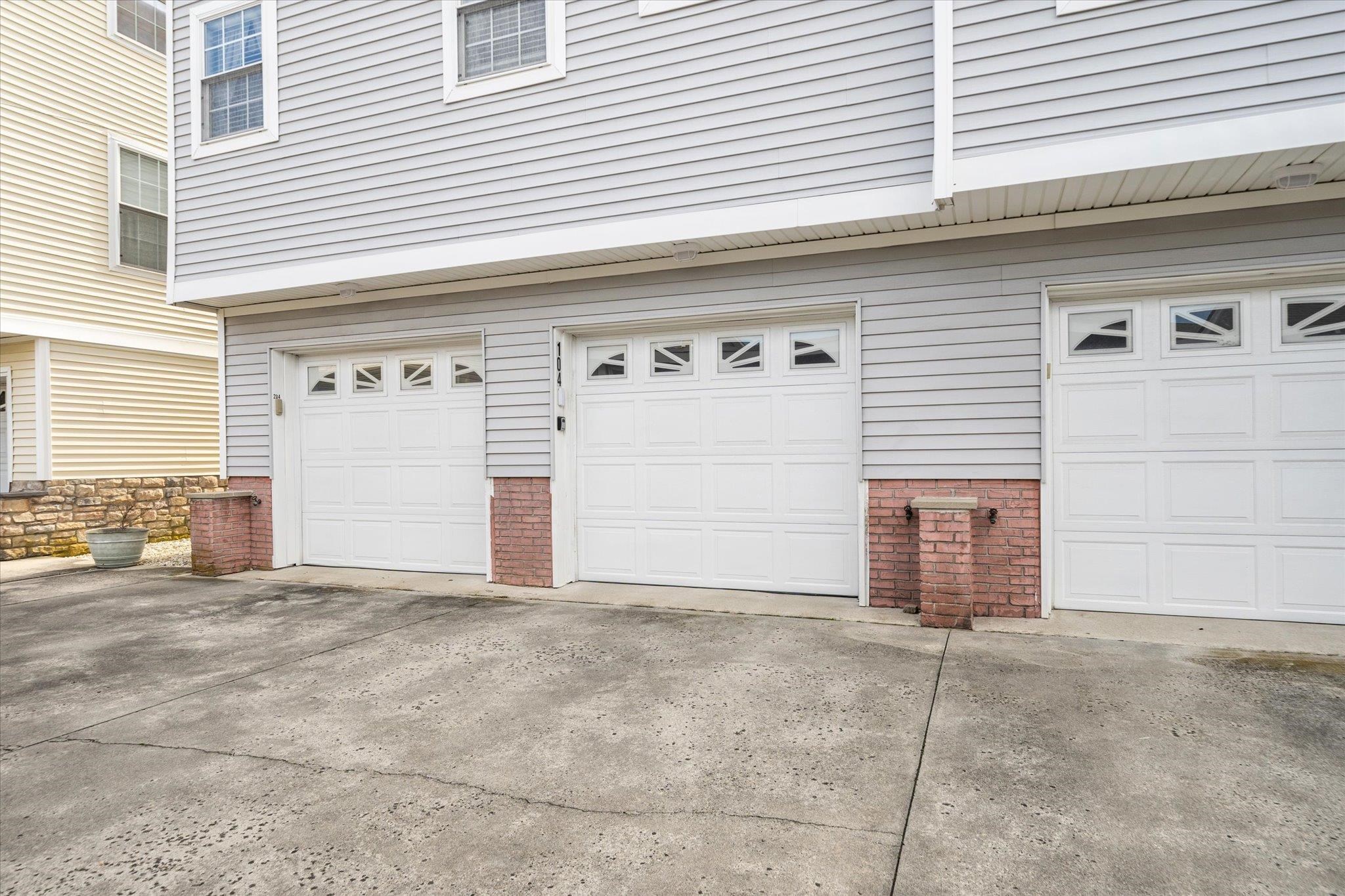 4712 Atlantic Avenue Unit: 104