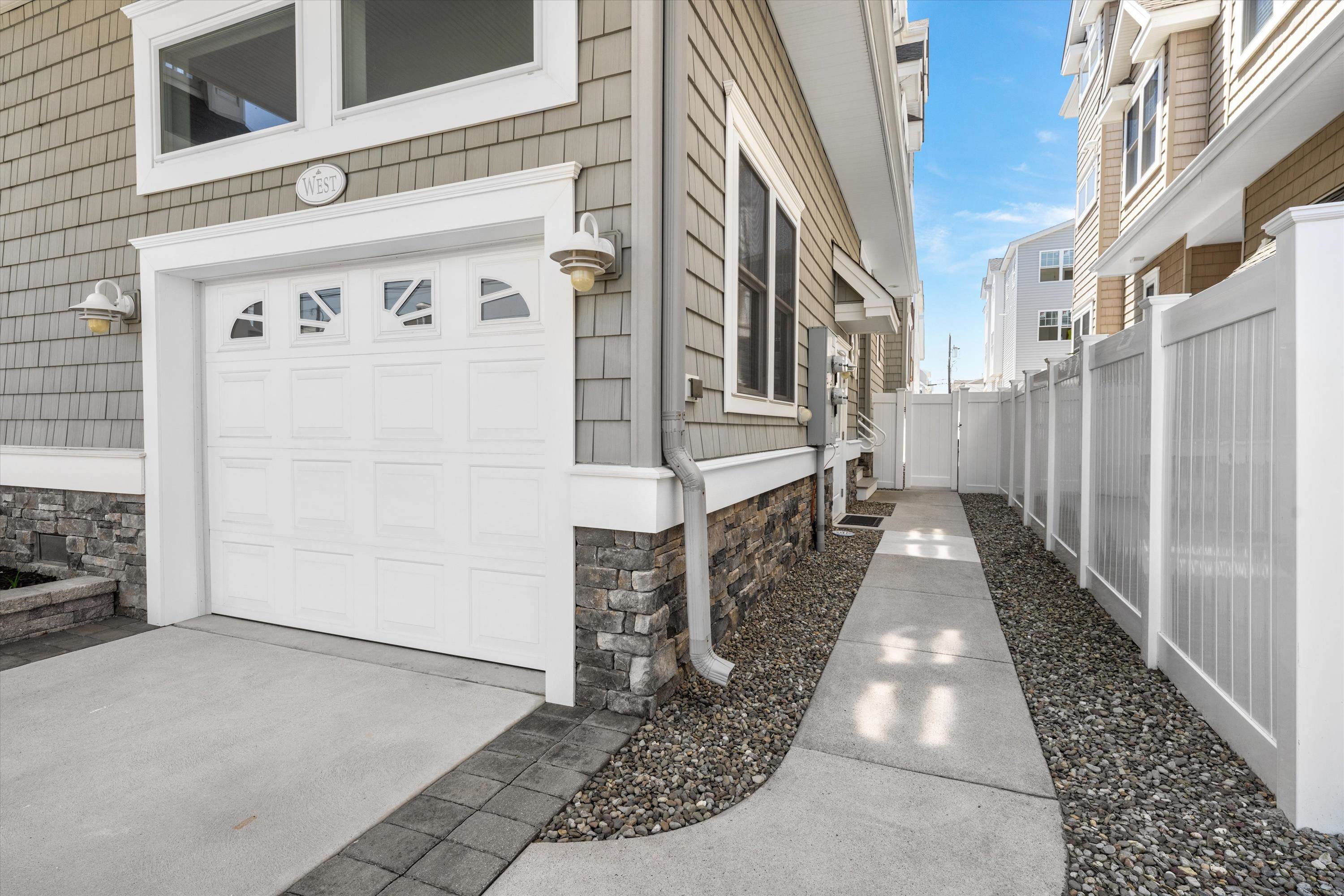 214 57th Street Unit: West