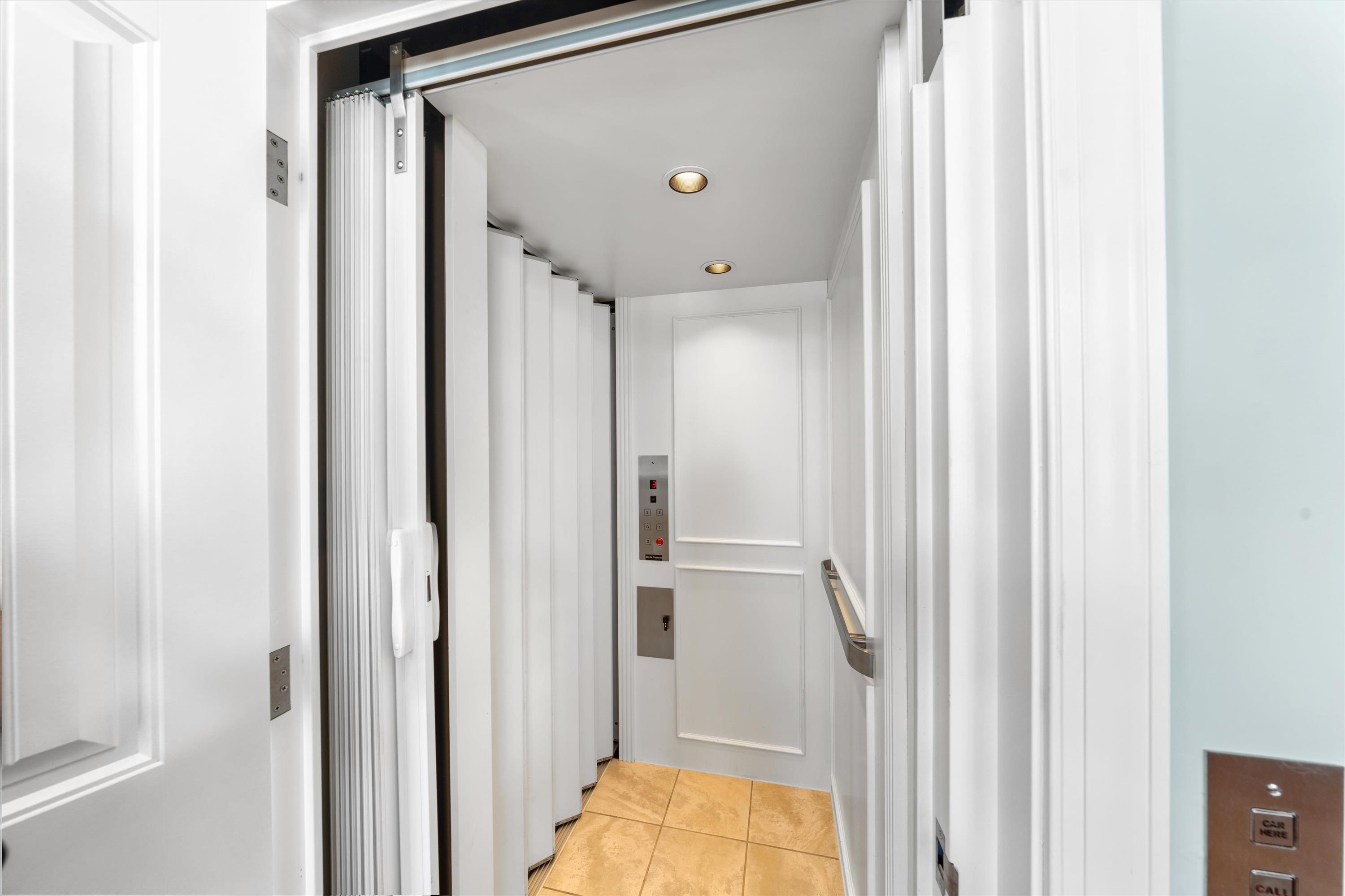 214 57th Street Unit: West