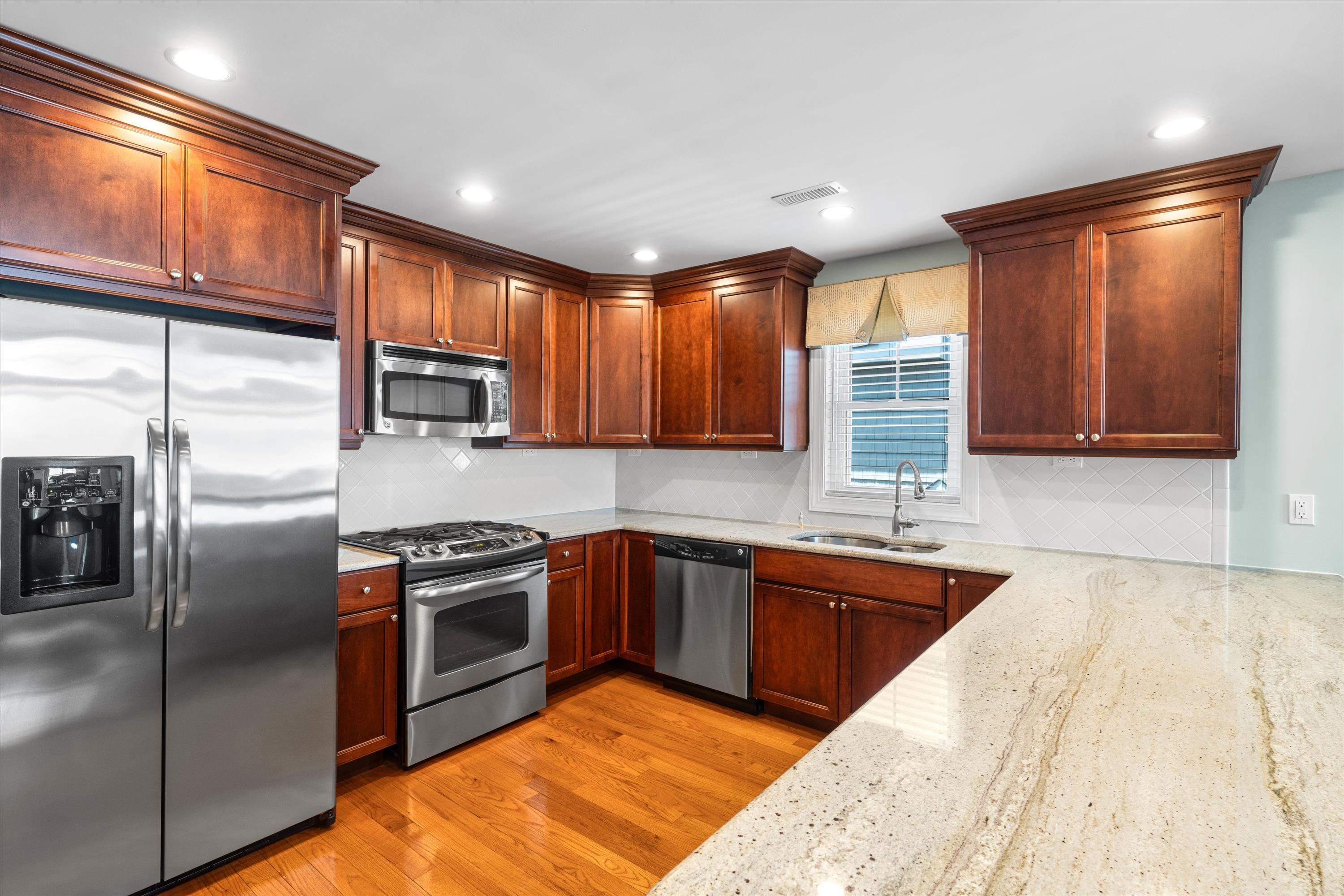 214 57th Street Unit: West