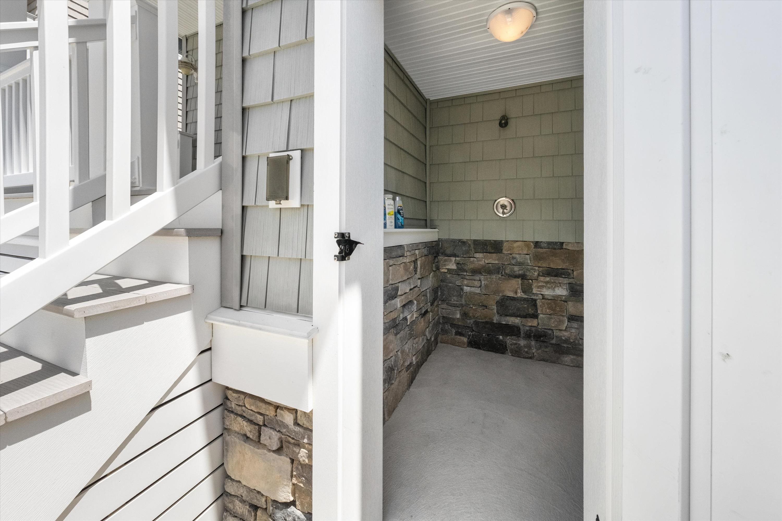 214 57th Street Unit: West
