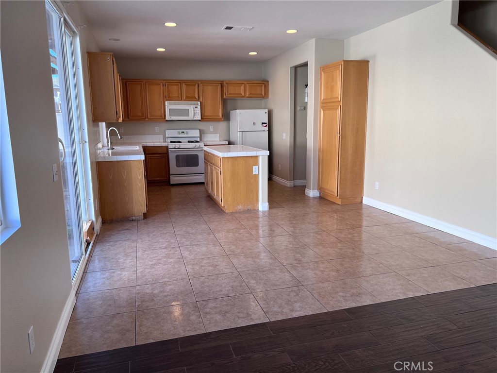 569 Corte San Marino