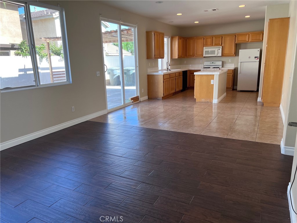 569 Corte San Marino