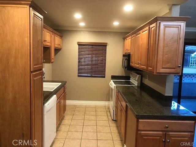 32221 Alipaz Street 202