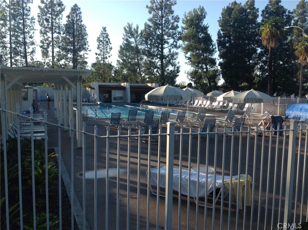 2189 Via Mariposa East B