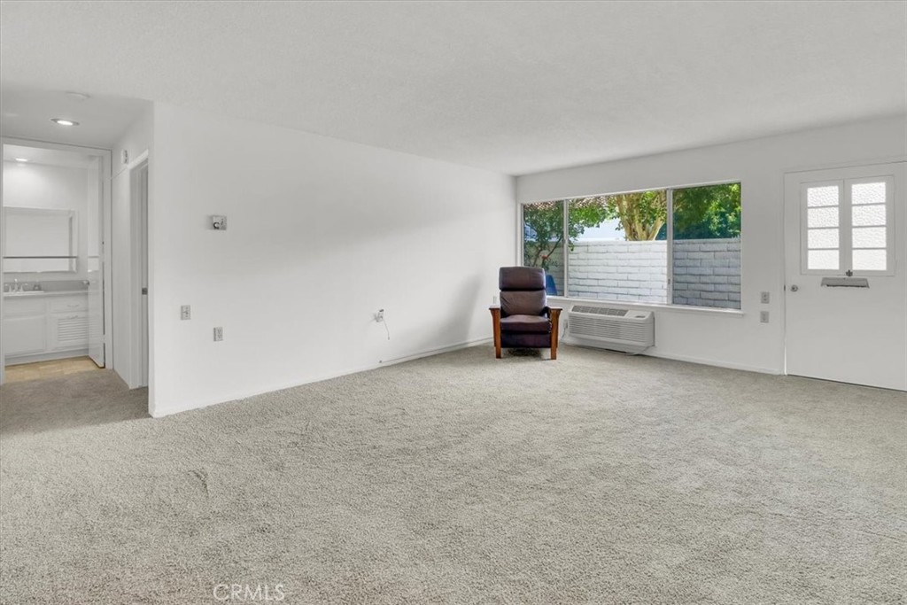 2189 Via Mariposa East B