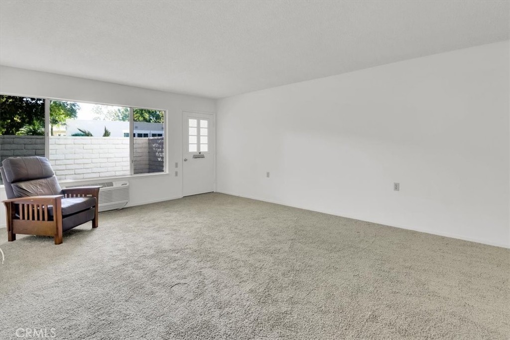 2189 Via Mariposa East B