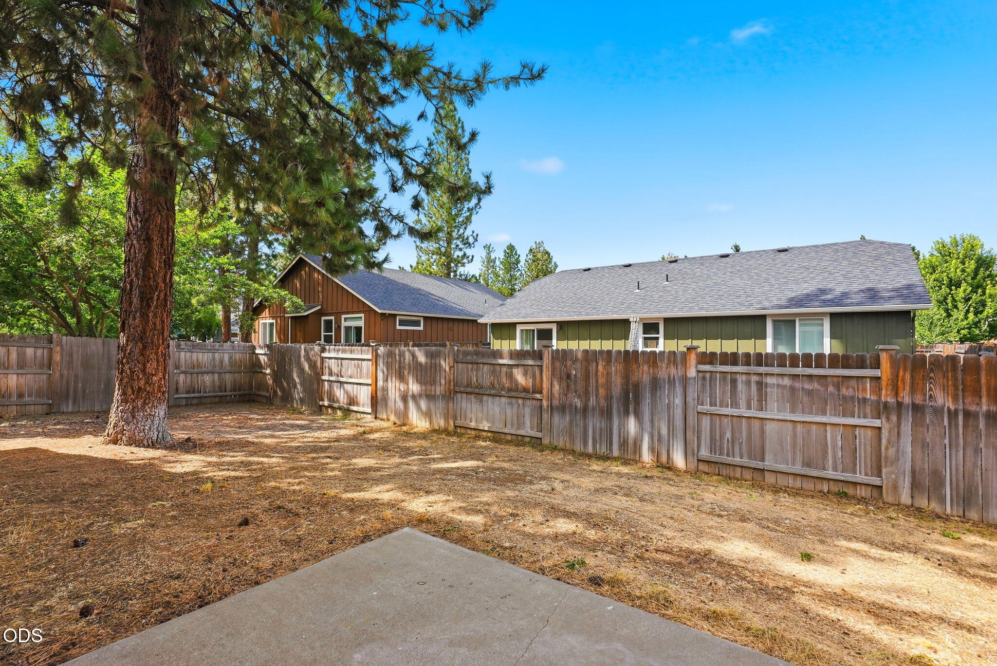 1610 W Carson Avenue