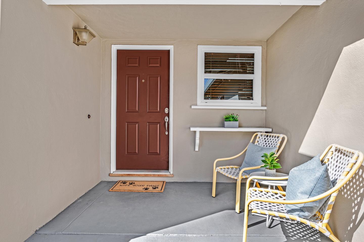 943 W Washington AVE