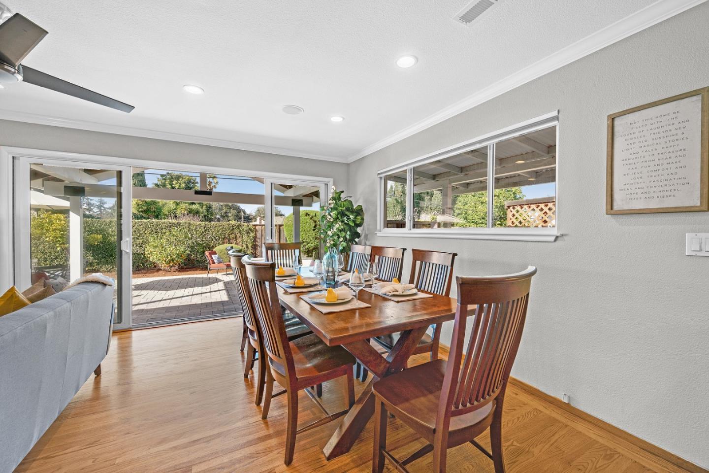 943 W Washington AVE