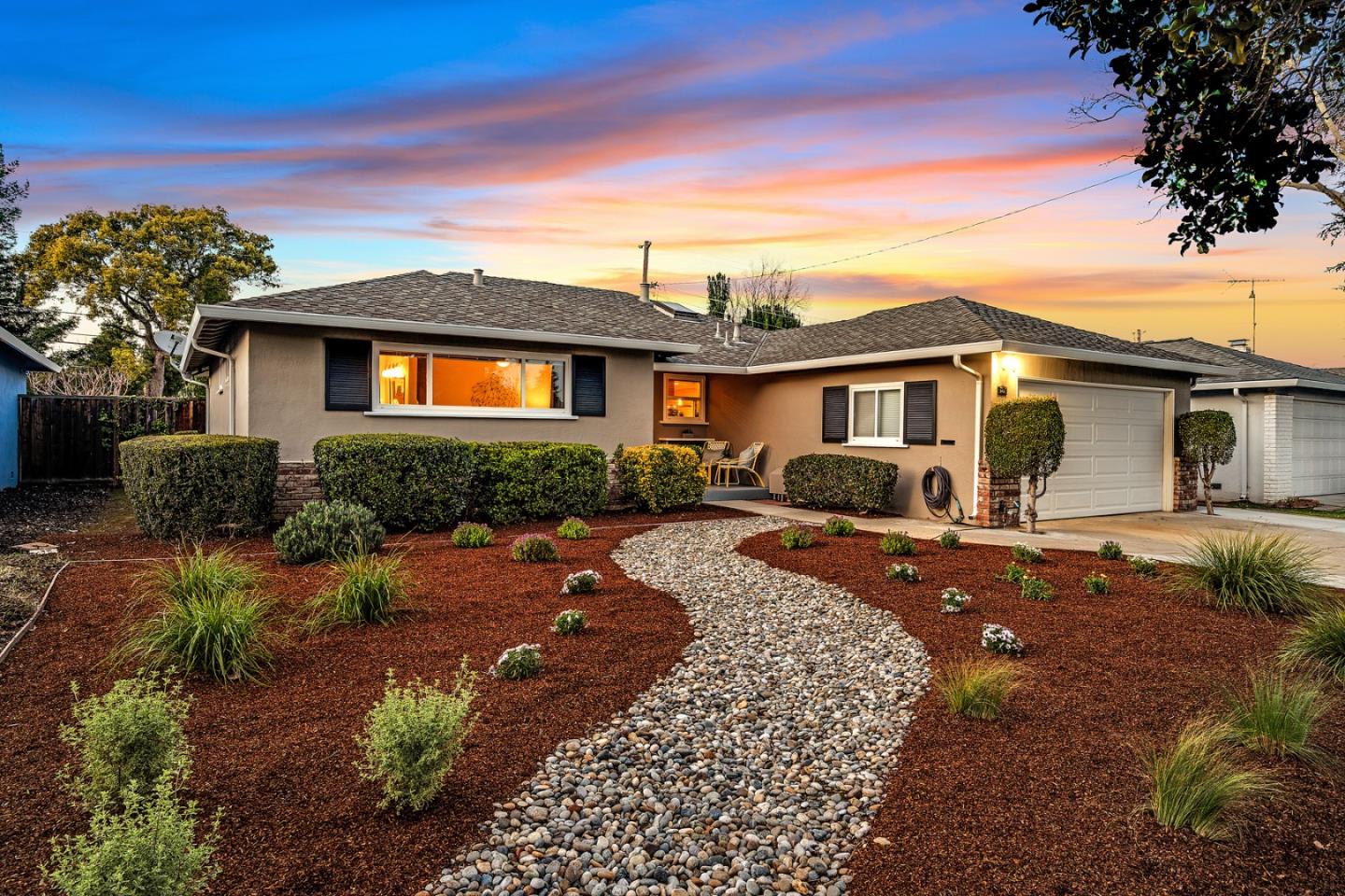 943 W Washington AVE