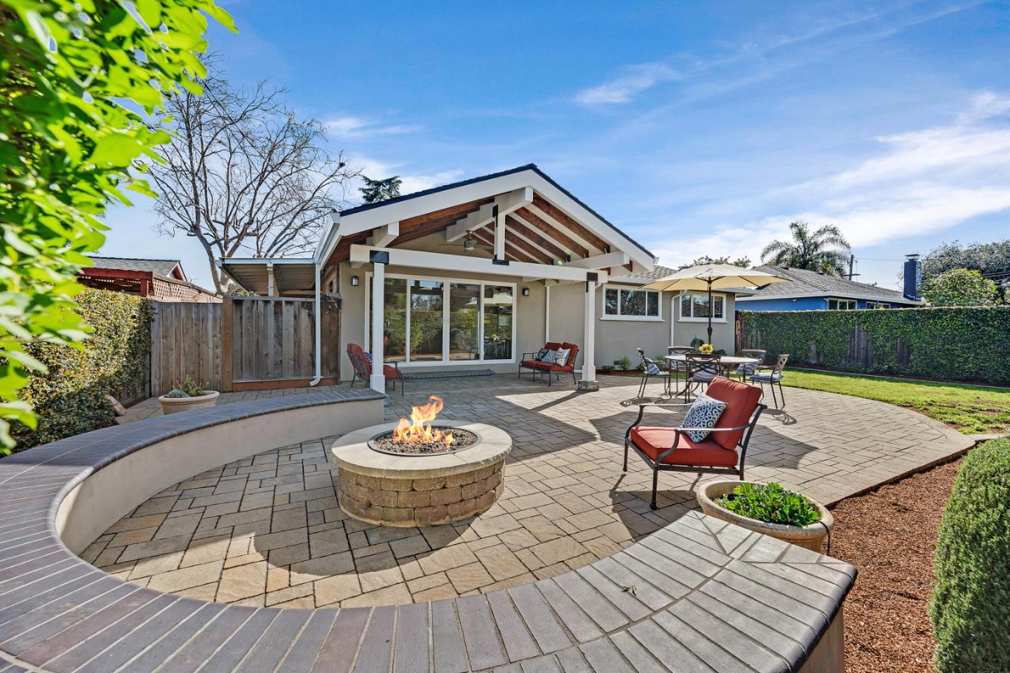 943 W Washington AVE