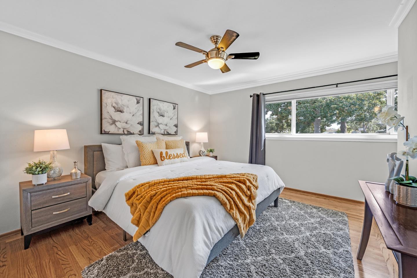 943 W Washington AVE