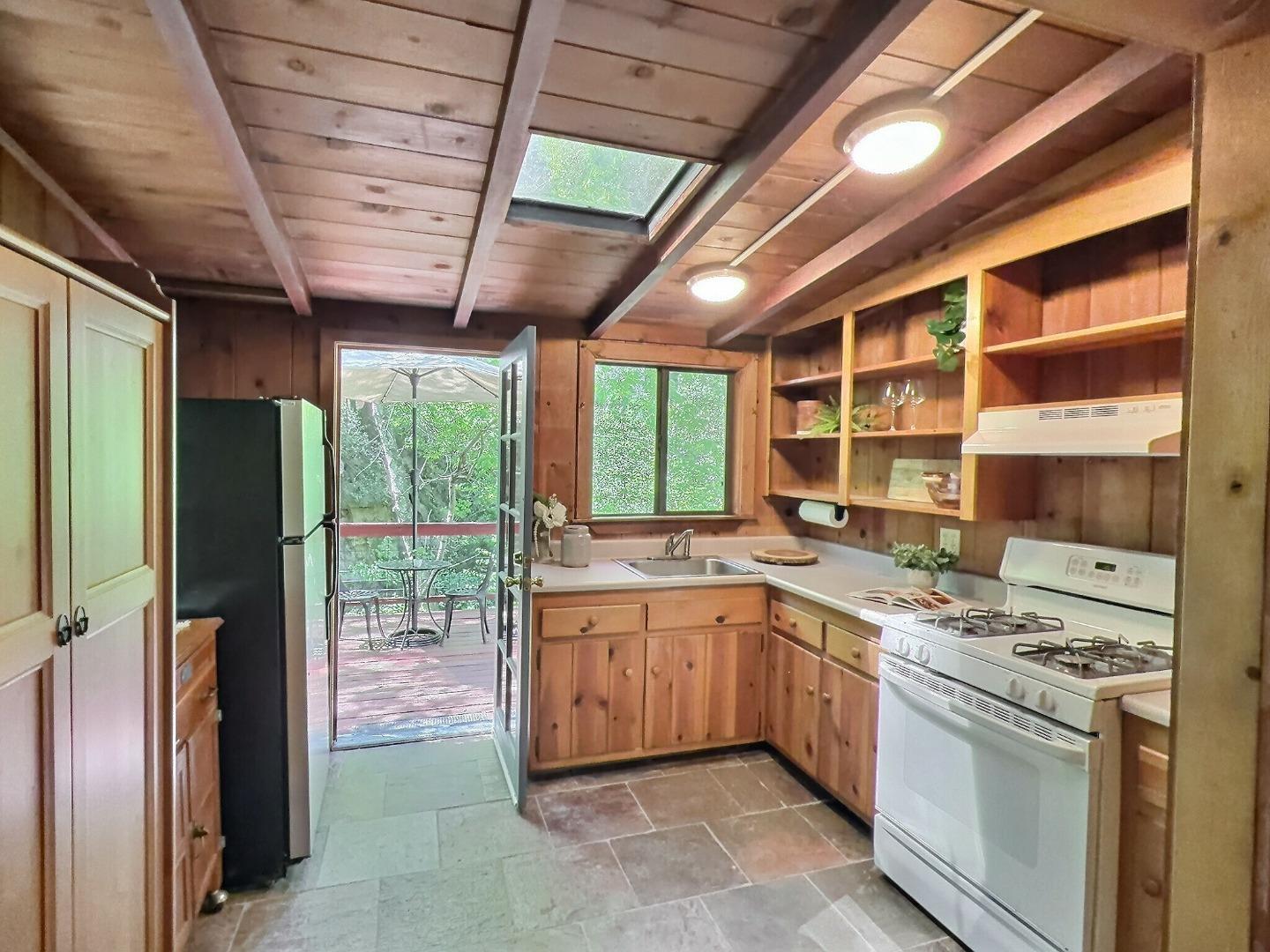 173 North Sequoia Road