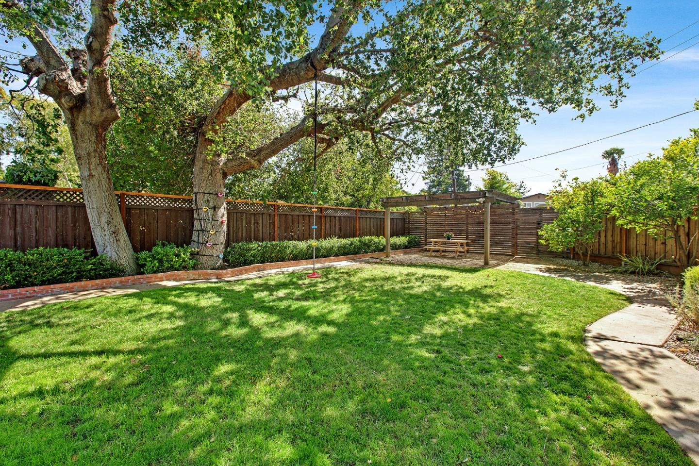1257 Gooseberry CT