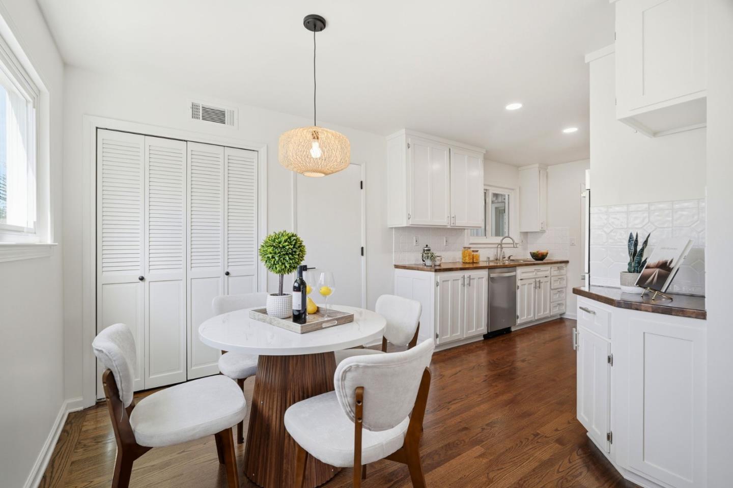 2114 La Miel WAY