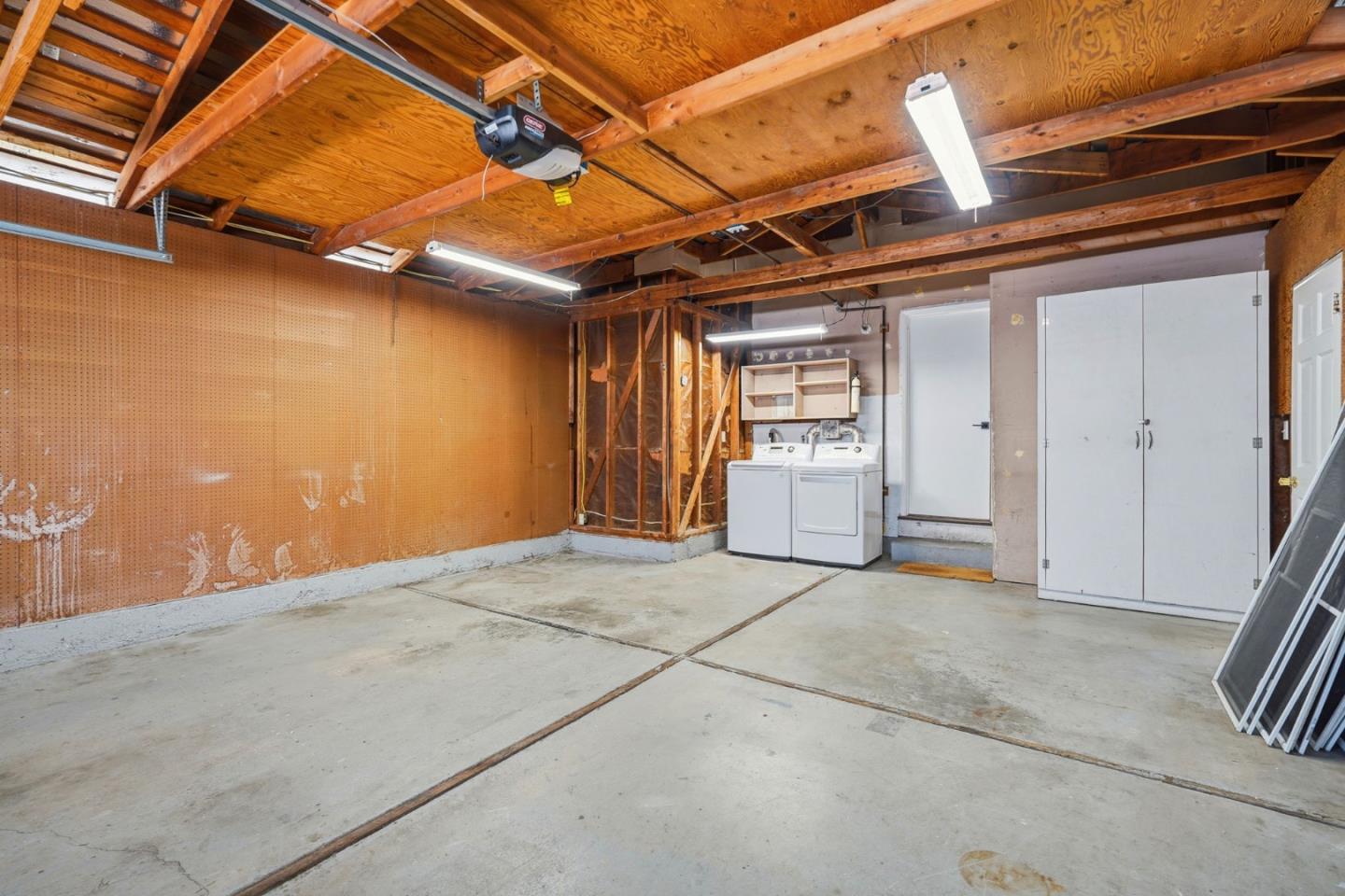 2114 La Miel WAY